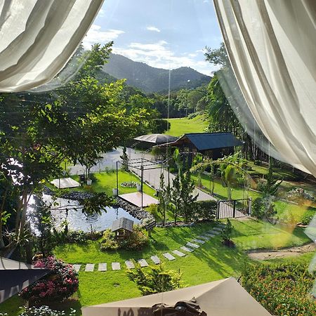 Pousada E Restaurante Casa Cida E Evandro กัสปาร์ ภายนอก รูปภาพ