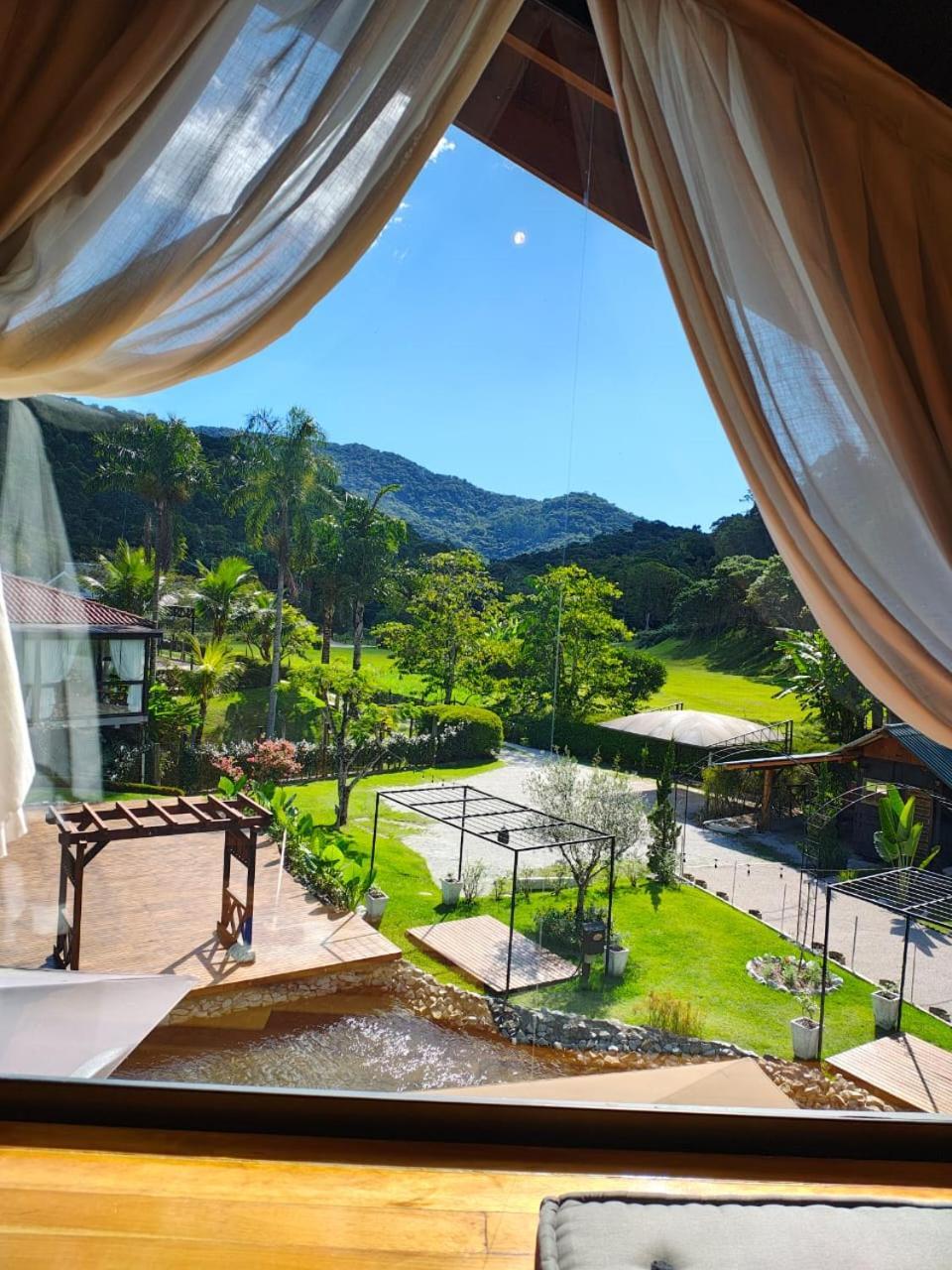 Pousada E Restaurante Casa Cida E Evandro กัสปาร์ ภายนอก รูปภาพ